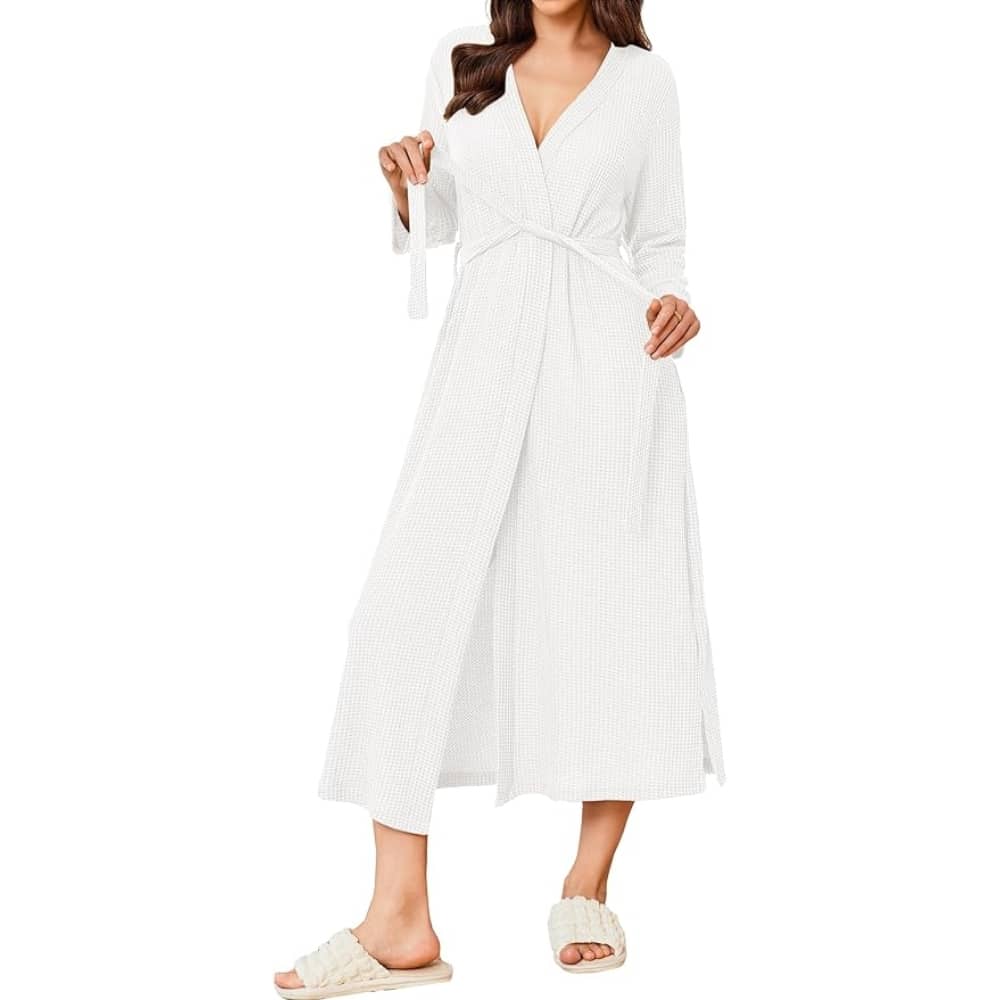 Ekouaer Robe